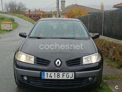 Negro Usado 2006 Renault Mégane II Dynamique Berlina | 3400 € (Precio justo)