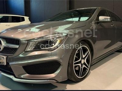 Usado Mercedes CLA200 Shooting Brake AMG line 136 CV (100 kW) 2016 Gris / plata Familiar
