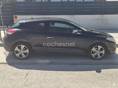 Usado Renault Mégane Dynamique 110 CV (80 kW) 2012 Negro Berlina