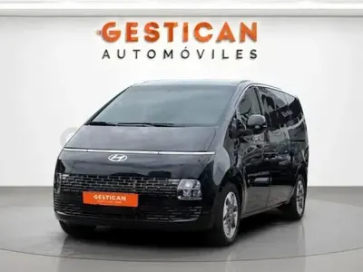 Usado Hyundai Staria 177 CV (130 kW) 2024 Negro Monovolumen