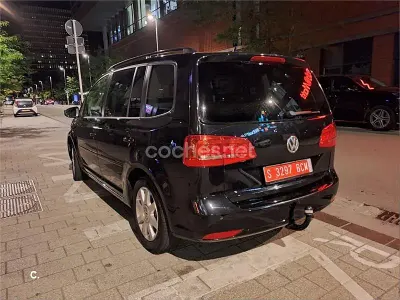 Usado VW Touran Sport 140 CV (102 kW) 2011 Negro Monovolumen