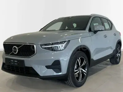 Nuevo Volvo XC40 Core 163 CV (119 kW) 2026 Gris / plata SUV