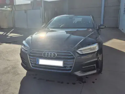 Usado Audi A5 Sportback 150 CV (110 kW) 2019 Gris / plata Utilitario