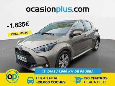 Usado Toyota Yaris Hybrid Active 116 CV (85 kW) 2024 Marrón Berlina