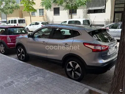 Usado Nissan Qashqai Tekna 110 CV (80 kW) 2015 Gris / plata SUV