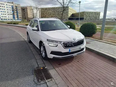 Usado Skoda Kamiq Style 110 HP (80 kW) 2021 Branco SUV