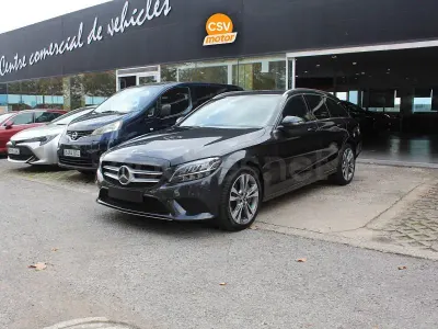 Usado Mercedes C300e 320 CV (235 kW) 2021 Negro Familiar