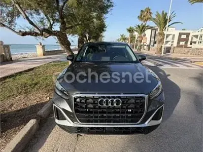 Usado Audi Q2 S-Line 116 CV (85 kW) 2022 Gris / plata SUV