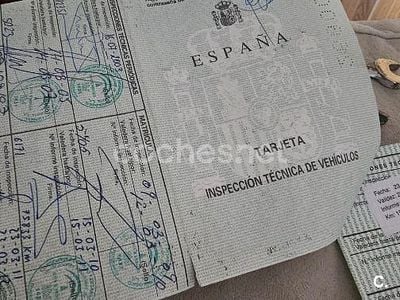 Beige Usado 2003 Kia Carnival LX Monovolumen | 3000 € (Precio justo)