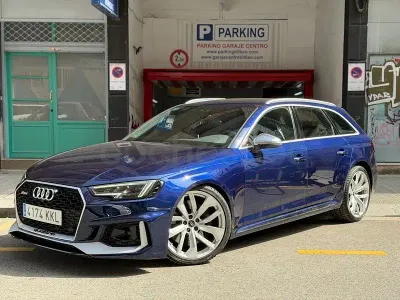 Usado Audi A4 450 CV (330 kW) 2018 Azul Familiar