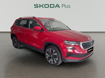 Rojo Usado 2024 Skoda Karoq SUV | 28.690 € (Un poco caro)