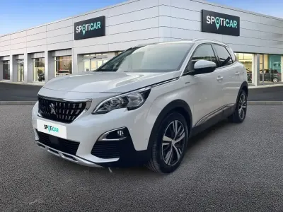 Usado Peugeot 3008 Allure 130 CV (95 kW) 2019 Blanco SUV