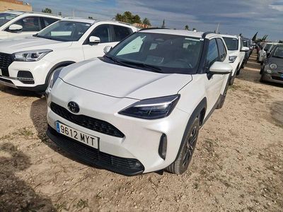 Blanco Usado 2025 Toyota Yaris Hybrid Active | 25.290 € (Un poco caro)