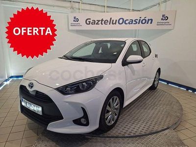 Usado Toyota Yaris Hybrid Active 116 CV (85 kW) 2022 Blanco Berlina