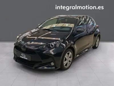Usado Toyota Yaris Hybrid Active 115 CV (84 kW) 2025 Negro