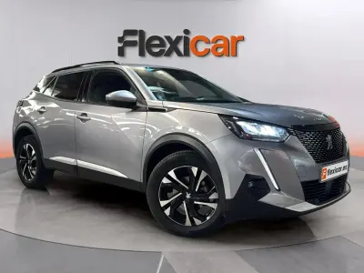 Usado Peugeot 2008 Allure 131 CV (96 kW) 2021 Gris SUV