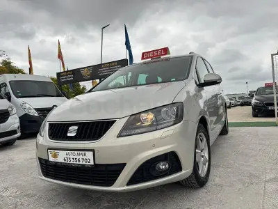 Usado Seat Alhambra Ecomotive 140 CV (102 kW) 2013 Gris / plata Monovolumen