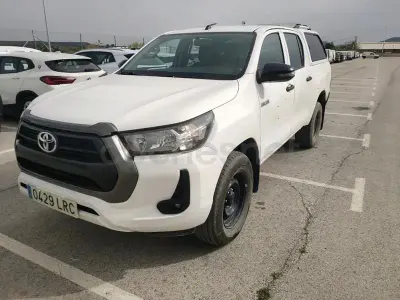 Usado Toyota HiLux 150 HP (110 kW) 2021 Branco Pickup