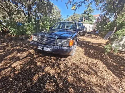 Usado Mercedes 190 126 CV (92 kW) 1990 Gris / plata Berlina
