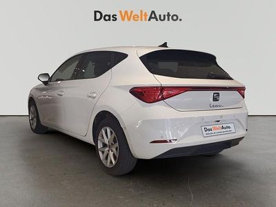 Usado Seat Leon Style 110 CV (80 kW) 2024 Blanco
