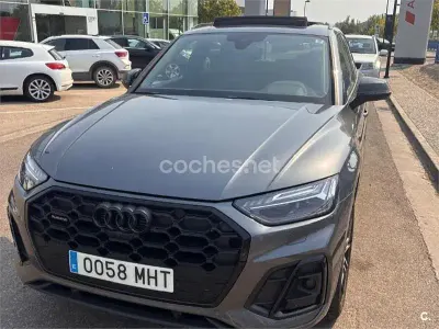Usado Audi Q5 Sport 204 CV (150 kW) 2023 Gris / plata SUV