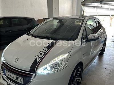 Usado Peugeot 208 Allure 120 CV (88 kW) 2015 Blanco Utilitario