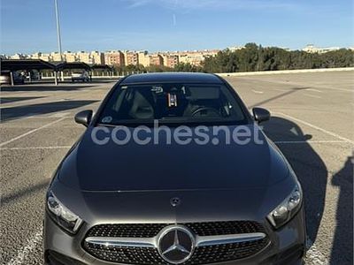 Usado Mercedes A180 136 CV (100 kW) 2020 Gris / plata Berlina