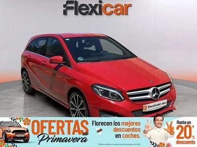 Usado Mercedes B180 109 CV (80 kW) 2017 Rojo Monovolumen