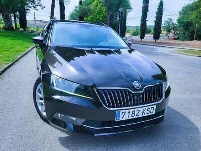 Usado Skoda Superb Ambition 150 HP (110 kW) 2018 Castanho Carrinha