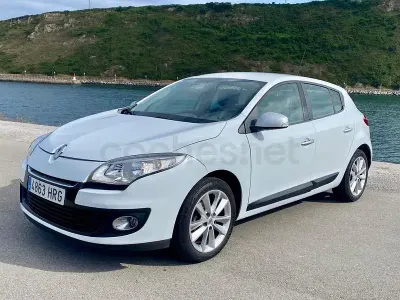 Usado Renault Mégane Authentique 100 CV (73 kW) 2013 Blanco Berlina