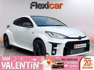 Blanco Usado 2022 Toyota Yaris Utilitario | 35.990 € (Precio justo)