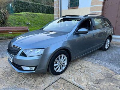 usado Skoda Octavia Combi 1.6TDI CR Ambition 105