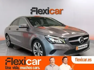 Usado Mercedes CLA200 136 CV (100 kW) 2018 Gris Coupe