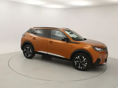 Usado Peugeot 2008 Allure 101 CV (74 kW) 2023 Naranja SUV