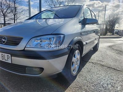 Gris / plata Usado 2001 Opel Zafira Elegance Monovolumen | 2500 € (Caro)