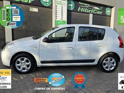 Usado Dacia Sandero Lauréate 75 CV (55 kW) 2012 Gris / plata Berlina