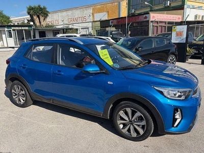 Usado Kia Stonic 100 CV (73 kW) 2022 Azul SUV