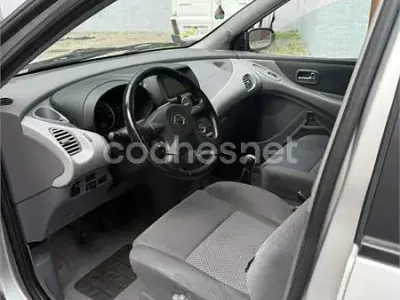 Usado Nissan Almera Tino Tekna 116 HP (85 kW) 2005 Cinzento Monovolume