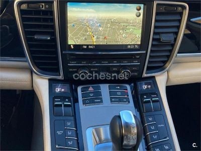 Porsche Panamera 4S