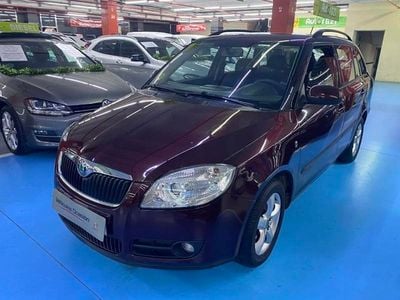 Rojo Usado 2010 Skoda Fabia Style Familiar | 3300 €