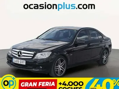 Usado Mercedes C200 Avantgarde 136 CV (100 kW) 2010 Negro Berlina