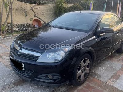 Usado Opel Astra Cabriolet Enjoy 105 CV (77 kW) 2007 Negro Descapotable
