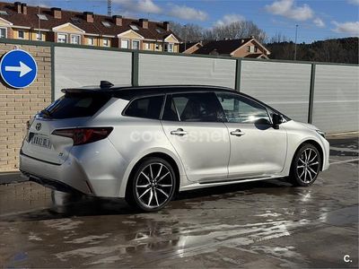Gris / plata Usado 2023 Toyota Corolla Sport Familiar | 29.200 € (Caro)