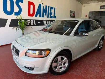 Usado Volvo C30 Momentum 100 CV (73 kW) 2008 Gris / plata Utilitario