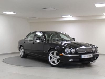 Negro Usado 2006 Jaguar XJ8 Executive Berlina | 12.800 €
