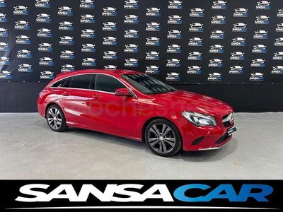 Usado Mercedes CLA200 Shooting Brake Urban 156 CV (114 kW) 2016 Rojo Familiar