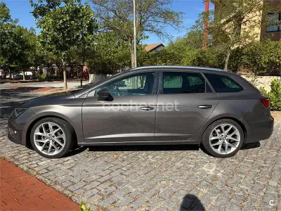 Usado Seat Leon ST FR 150 CV (110 kW) 2017 Gris / plata Familiar