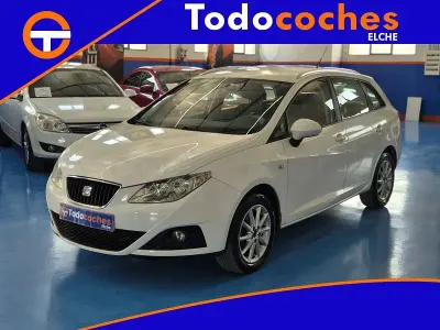 Usado Seat Ibiza Reference 90 CV (66 kW) 2011 Blanco Berlina