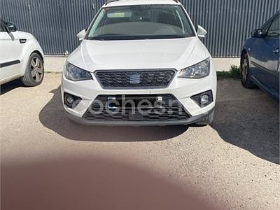 Usado Seat Arona Ecomotive 95 CV (69 kW) 2019 Blanco SUV
