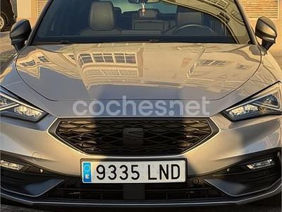Usado Seat Leon FR 150 CV (110 kW) 2021 Gris / plata Berlina
